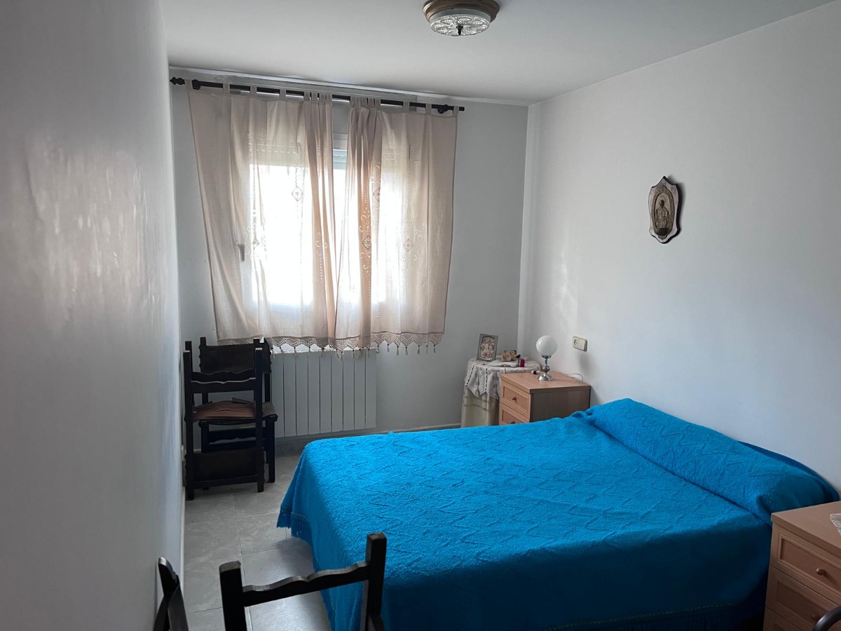 Imagen piso 6hab 2.jpg